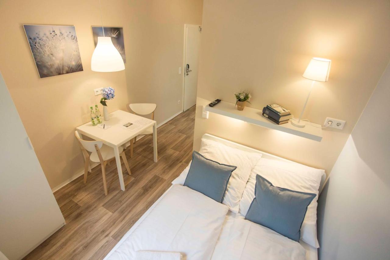 Guesthouse Koehn51, Zentral Gelegene, Stilvoll Eingerichtete Zimmer Mit Eigener Teekueche Norimberk Exteriér fotografie