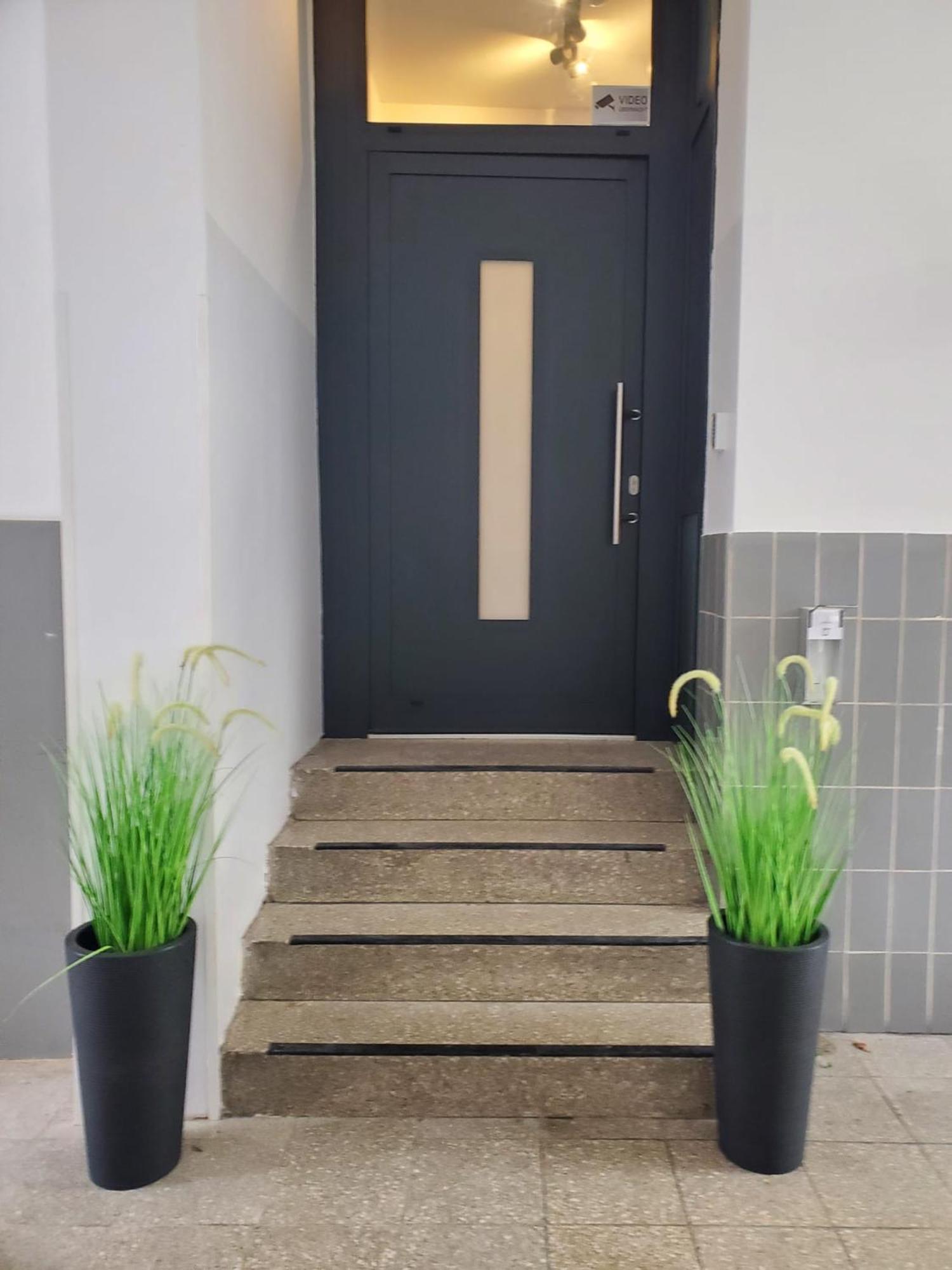 Guesthouse Koehn51, Zentral Gelegene, Stilvoll Eingerichtete Zimmer Mit Eigener Teekueche Norimberk Exteriér fotografie