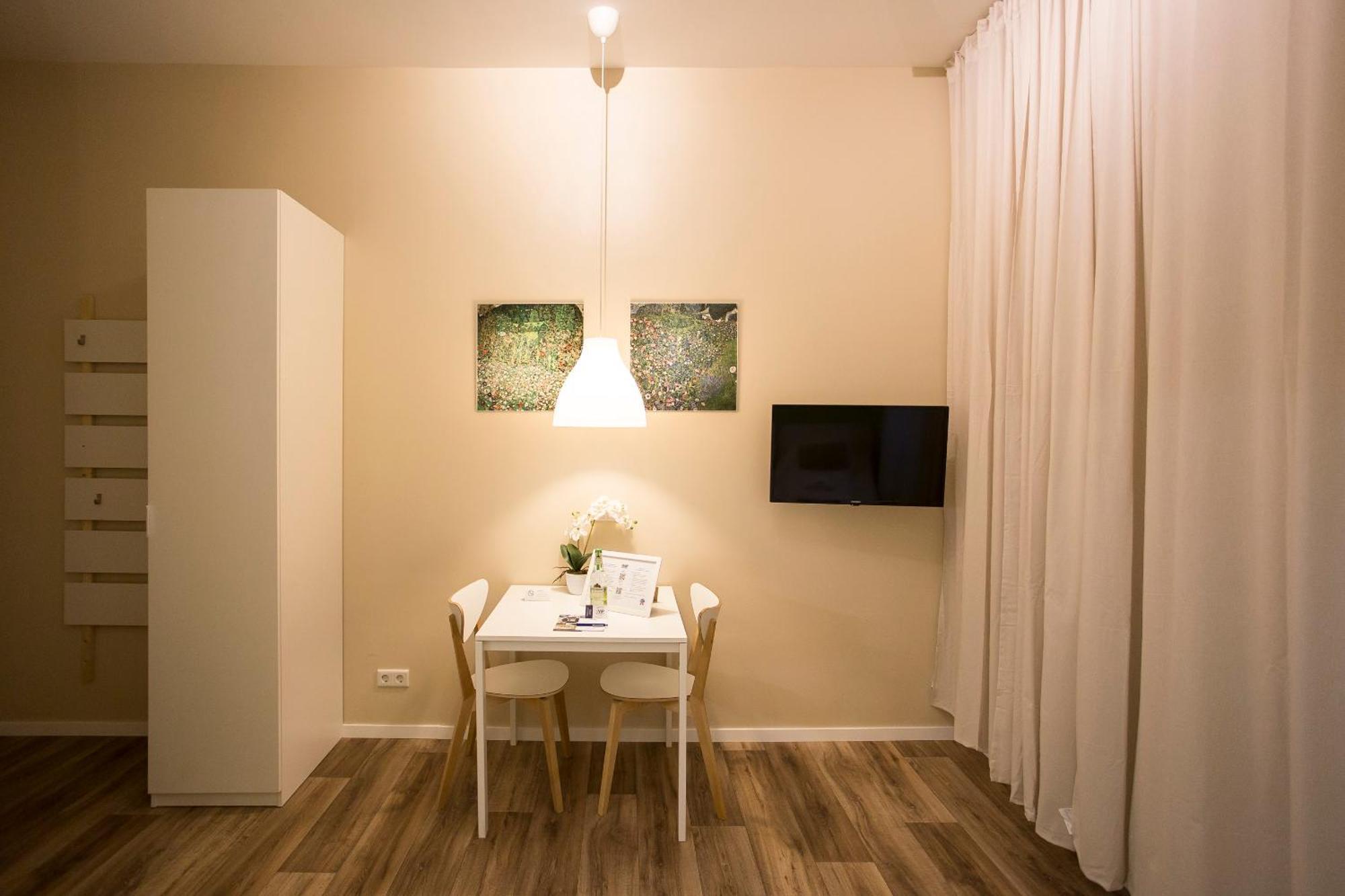 Guesthouse Koehn51, Zentral Gelegene, Stilvoll Eingerichtete Zimmer Mit Eigener Teekueche Norimberk Exteriér fotografie